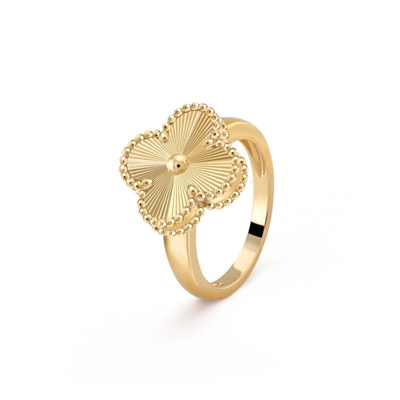 Vintage Alhambra ring